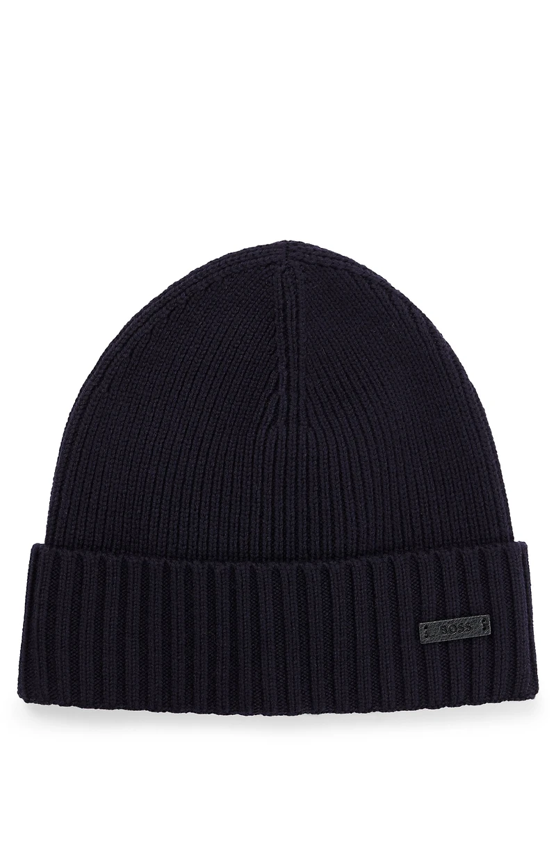 Beanie hat in virgin wool with logo plaque