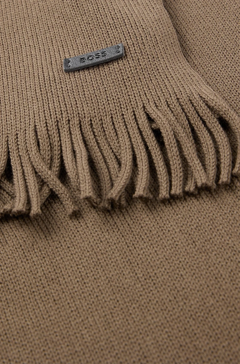 Logo-plaque scarf in virgin wool