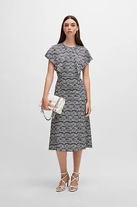 Short-sleeved dress abstract-patterned fabric