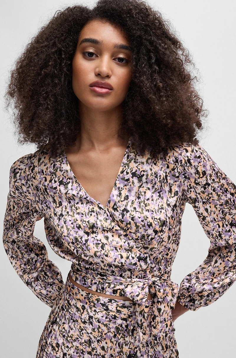 Slim-fit blouse printed satin twill