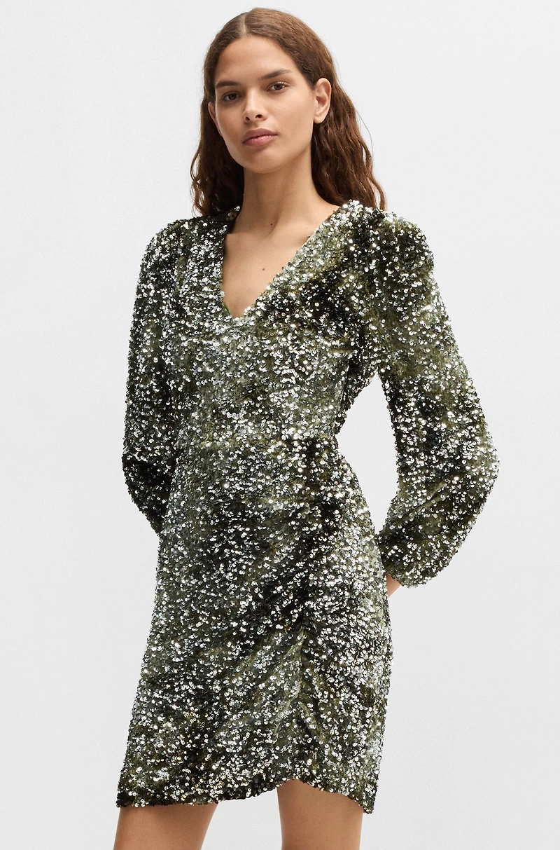 Long-sleeved velour dress with gathered details