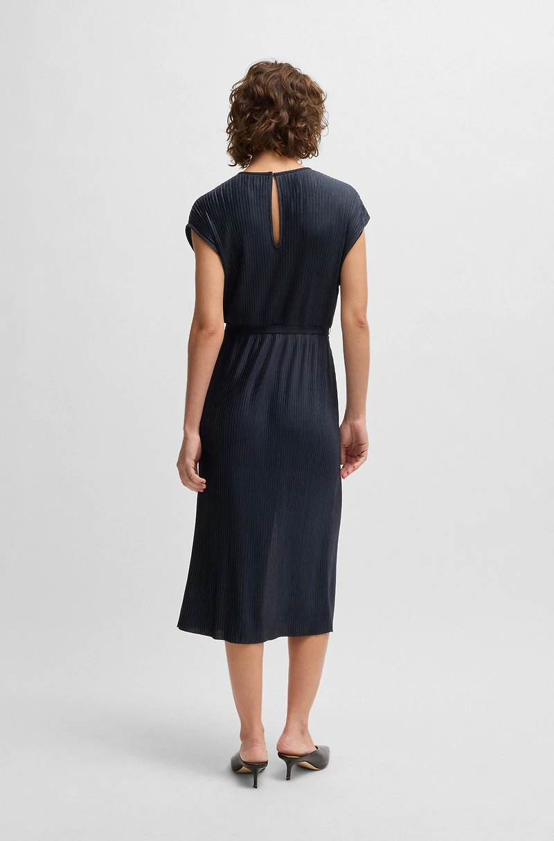 Belted sleeveless dress high-shine plissé