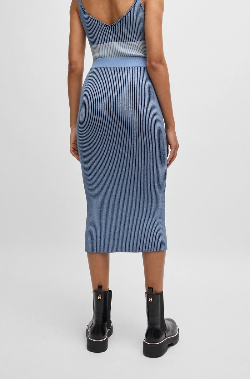 Knitted tube skirt with two-tone rib