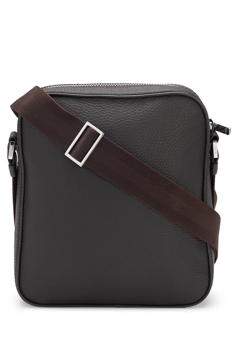 Reporter bag in grained Italian leather with embossed logo
