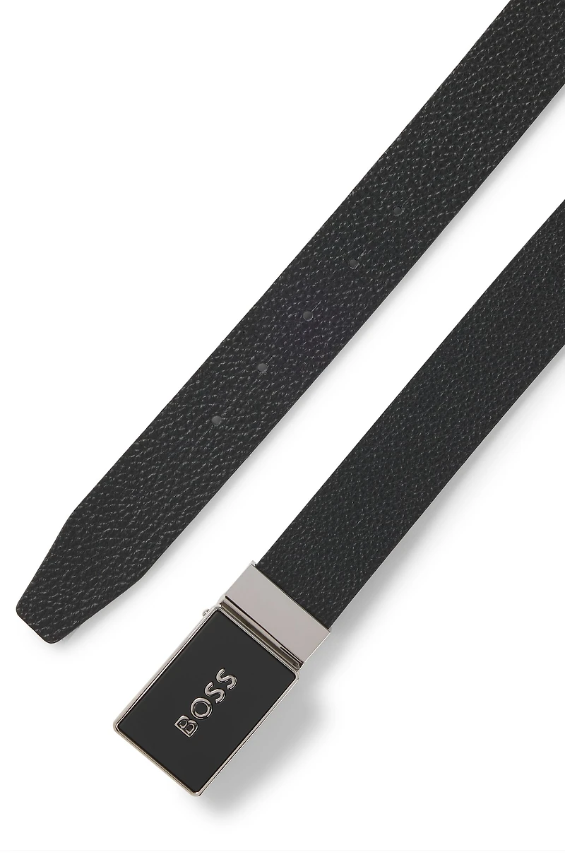 Reversible leather belt with plaque buckle