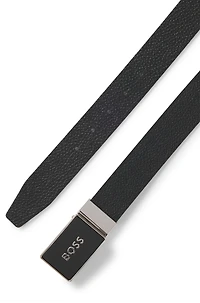 Reversible leather belt with plaque buckle