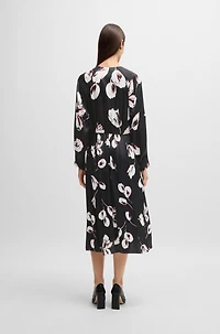 Satin V-neck dress with tulip print