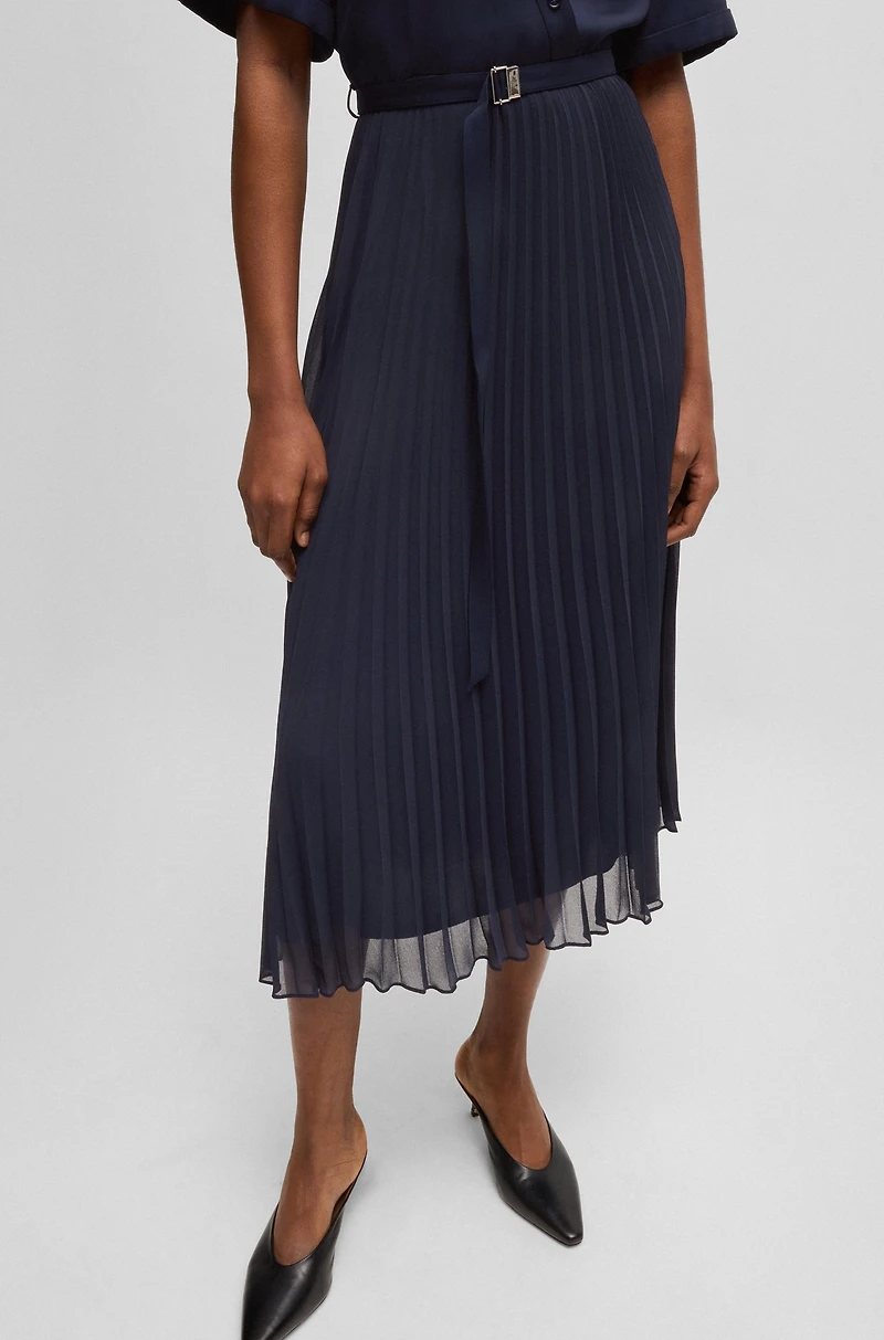 Belted dress with plissé skirt