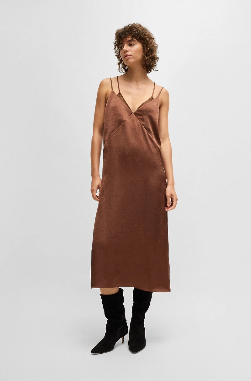 Strappy dress crinkle satin