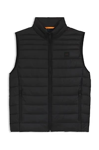 Packable gilet water-repellent fabric