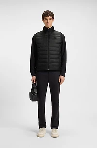 Packable gilet water-repellent fabric