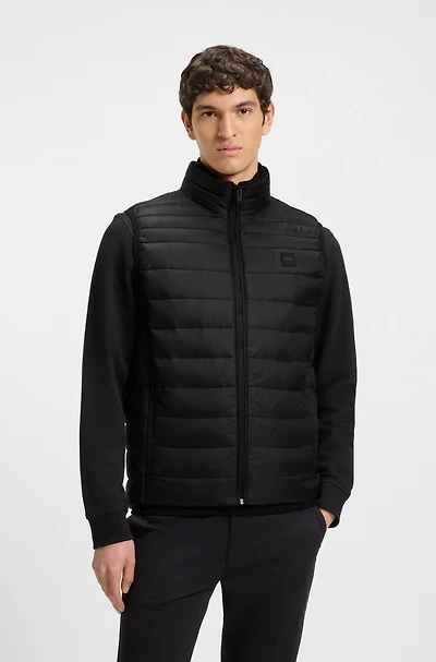Packable gilet water-repellent fabric