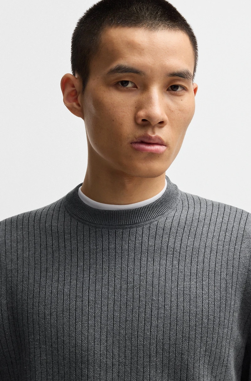 Cotton sweater with knitted vertical stripes regular fit