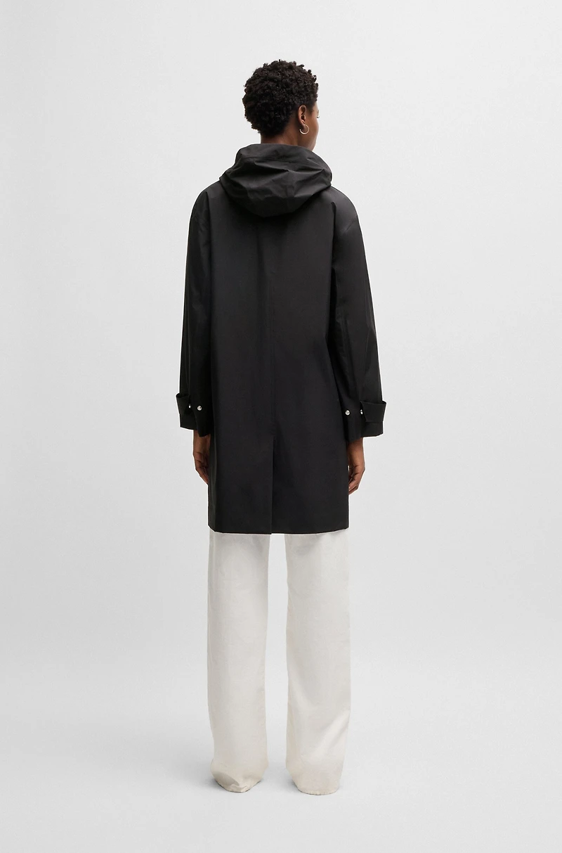 Water-repellent jacket with detachable fleece inner