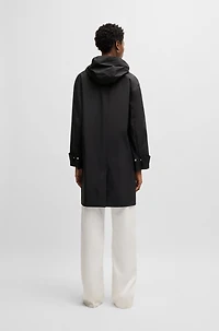 Water-repellent jacket with detachable fleece inner