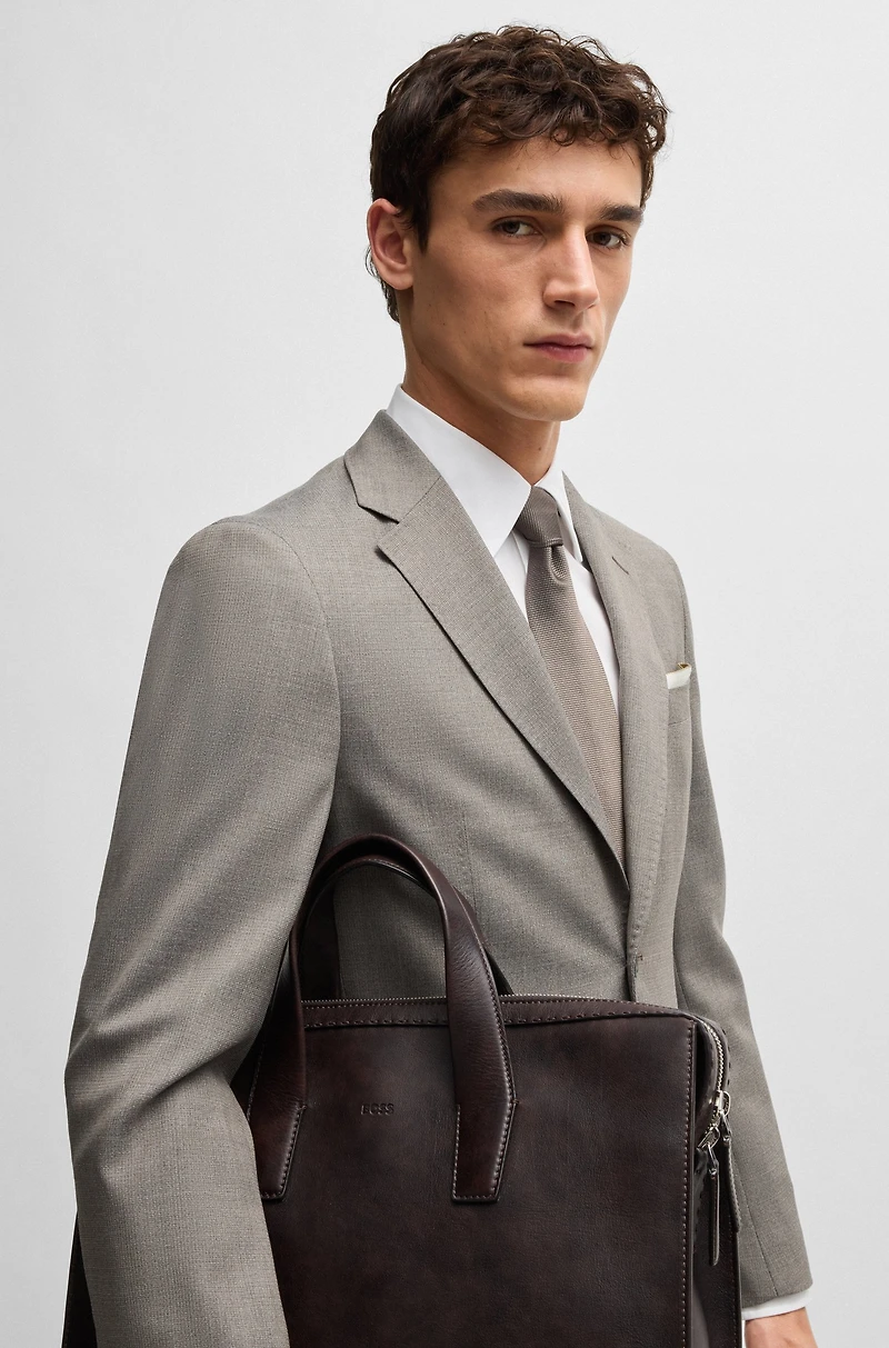 Slim-fit suit high-twist virgin wool