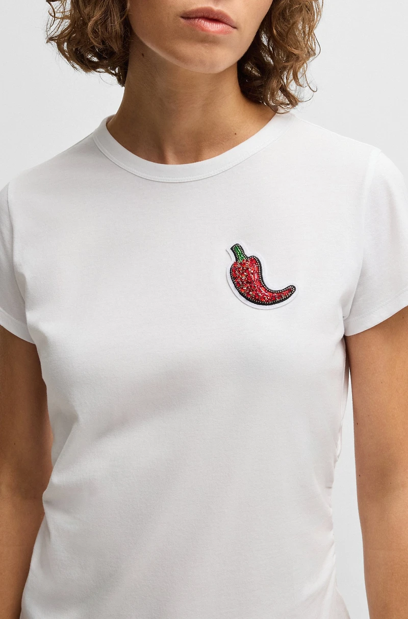 Fitted T-shirt cotton with crystal-studded chili pepper