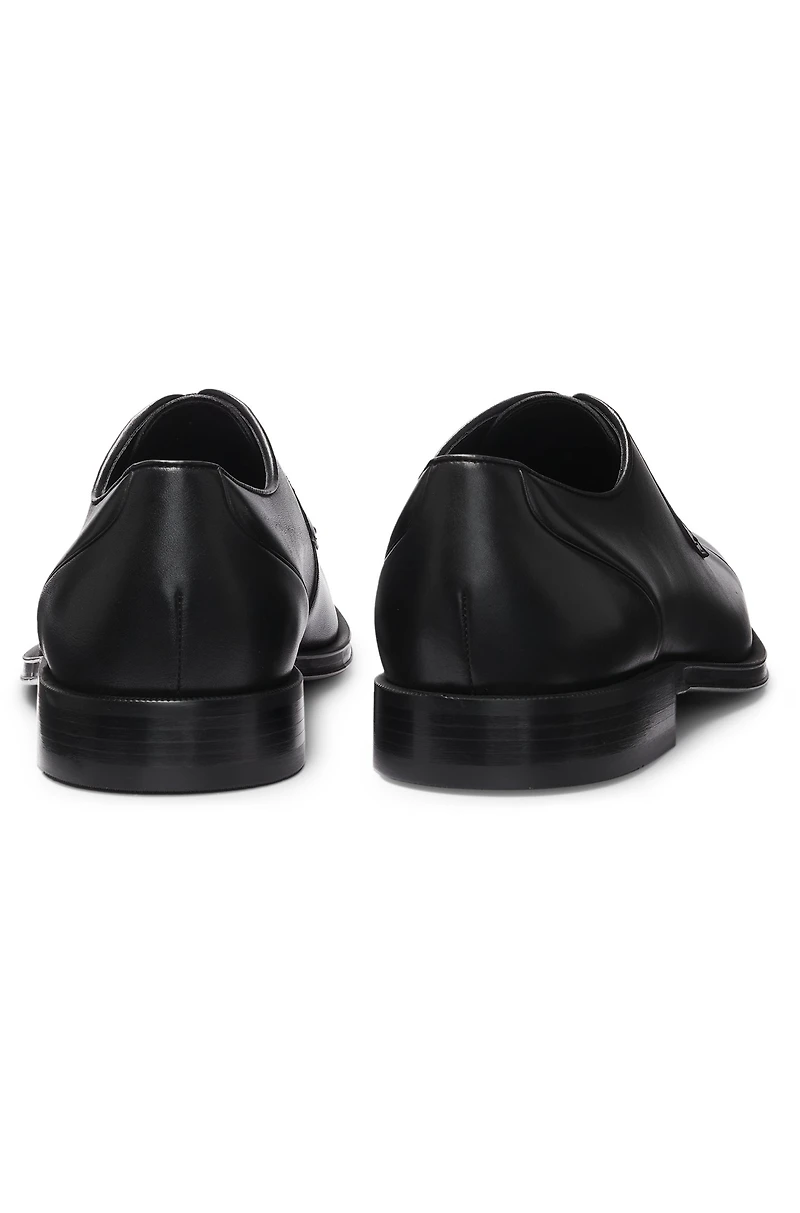 Cap-toe Derby shoes leather