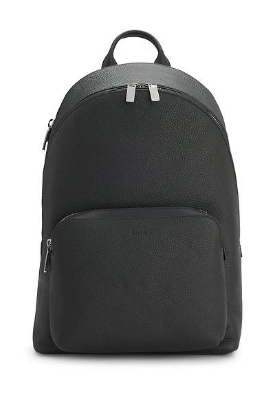 Backpack in grained Italian leather with smart sleeve