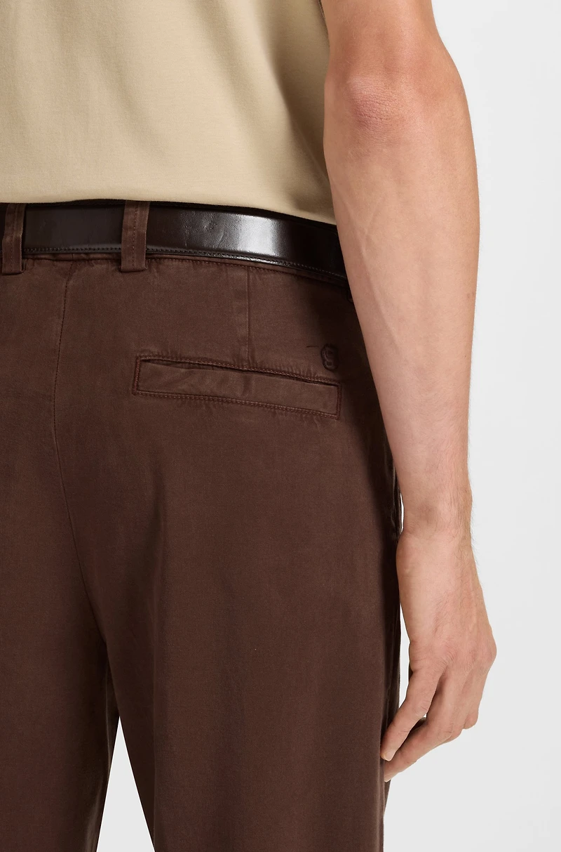 Tapered-fit trousers stretch twill