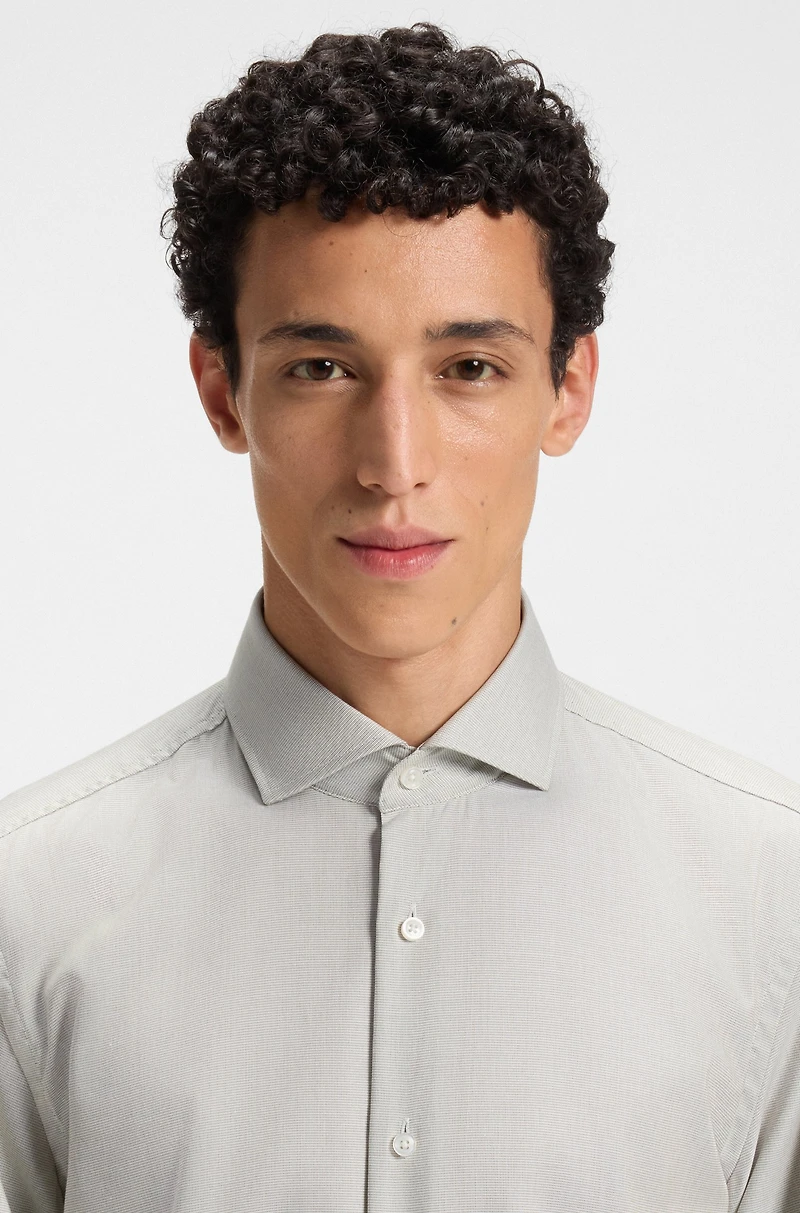 Slim-fit shirt a structured cotton blend