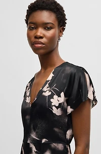 V-neck dress with degradé floral print
