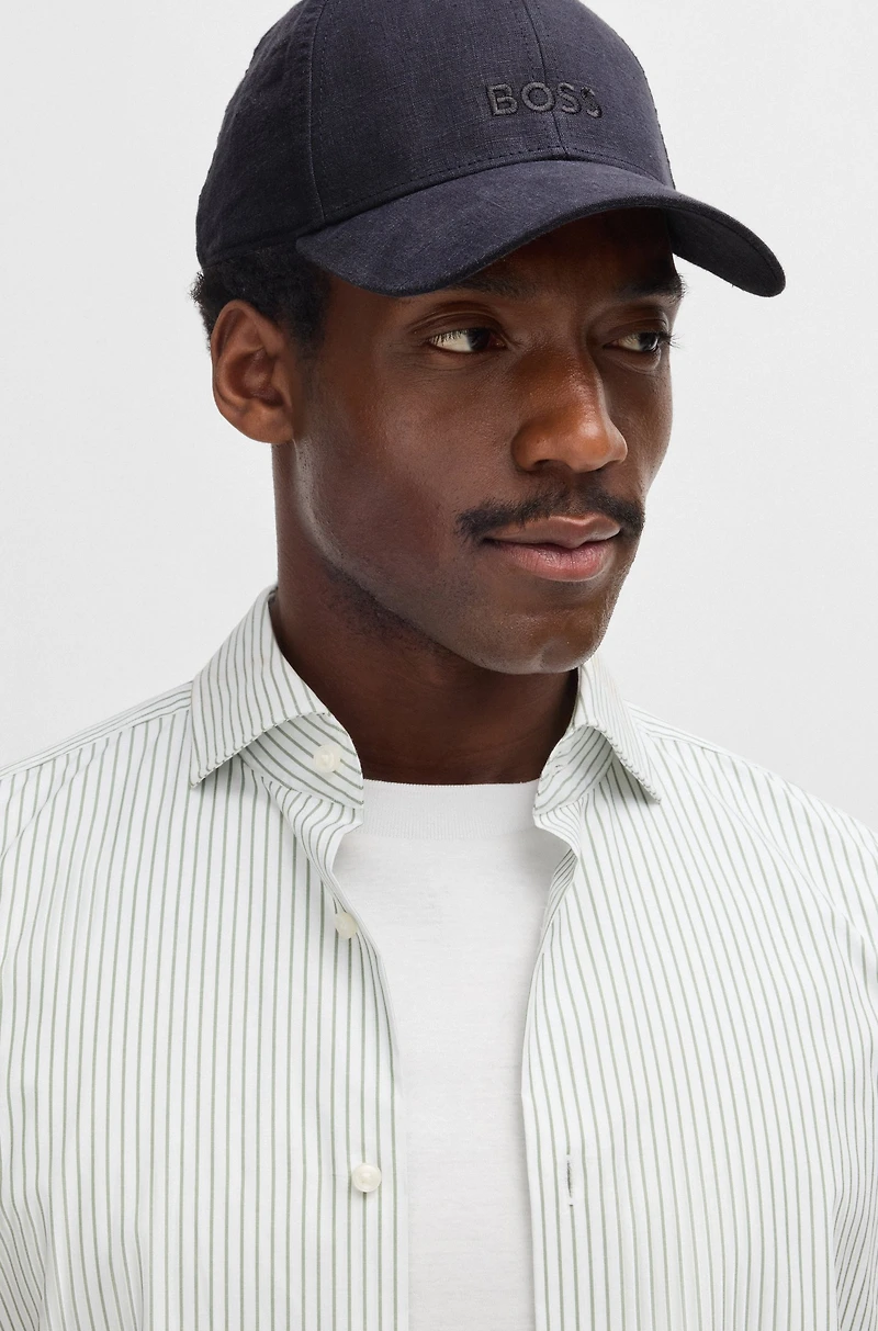 Linen cap with embroidered logo