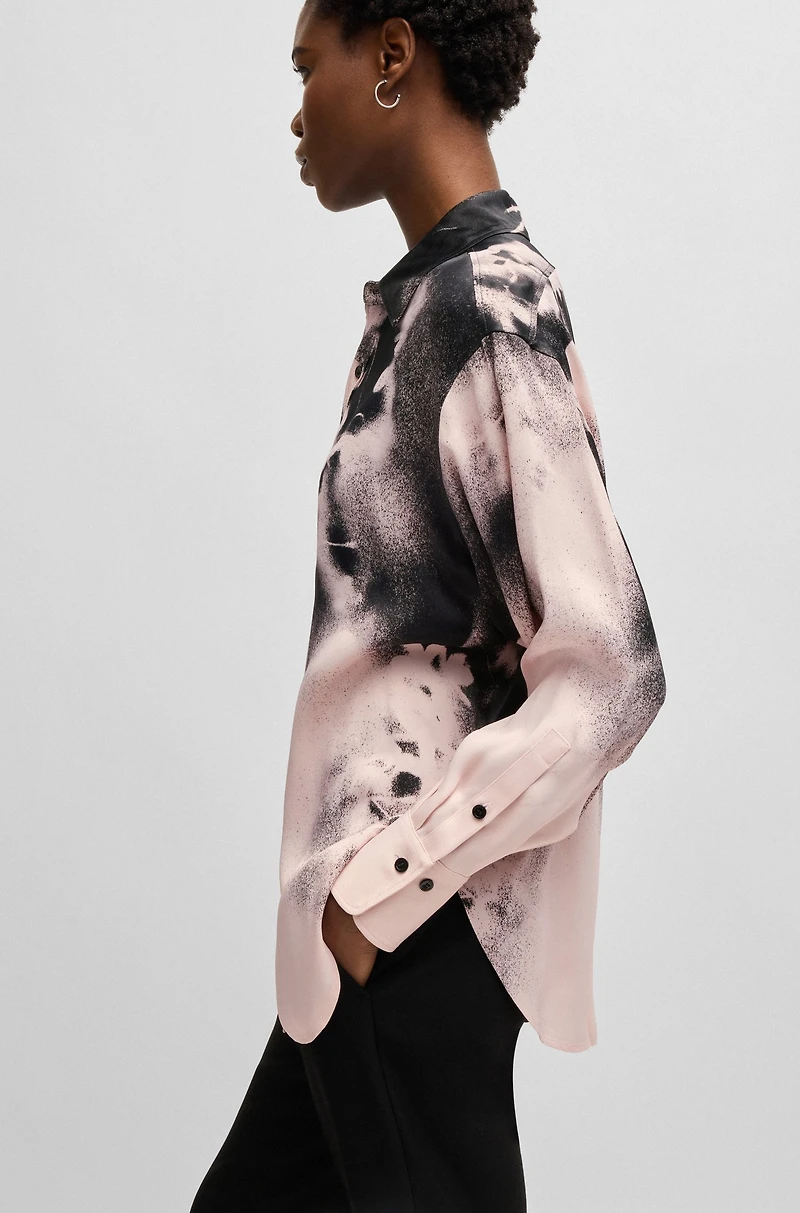 Tailored blouse with floral print