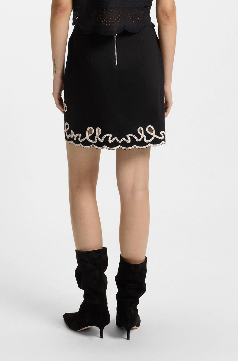 Cotton mini skirt with contrast embroidery