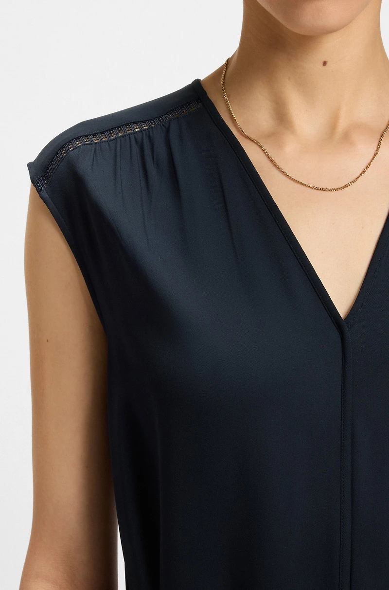 V-neck dress with integrated belt