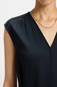 V-neck dress with integrated belt