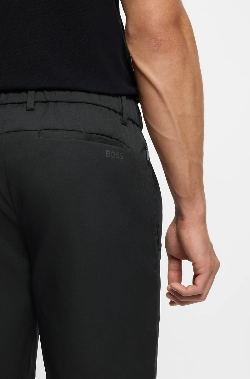 Easy-iron shorts with water-repellent finish