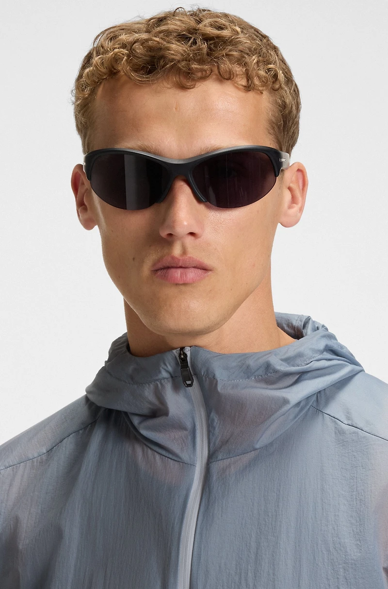 Packable water-repellent jacket lightweight ripstop fabric