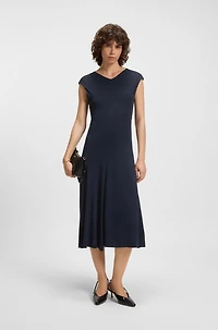 Sleeveless dress matte jersey with seaming details