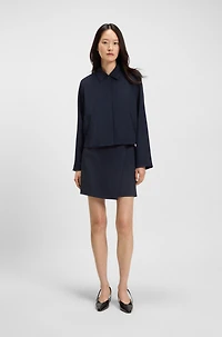 Crepe blazer with concealed closure