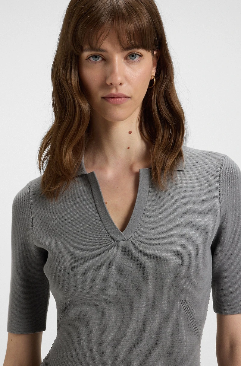 Knitted dress with skipper collar