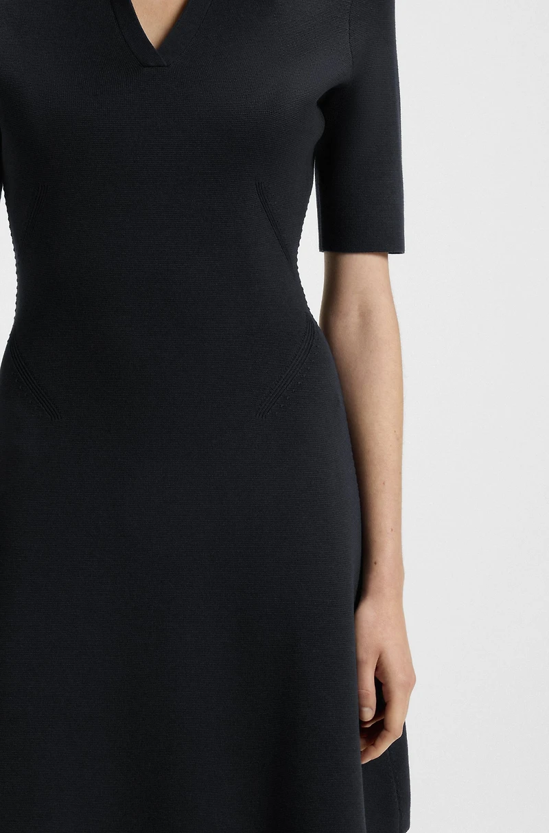 Knitted dress with skipper collar