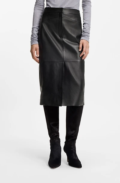Pencil skirt lustrous leather