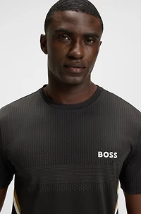 Active slim-fit T-shirt with moisture management