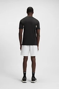 Active slim-fit T-shirt with moisture management