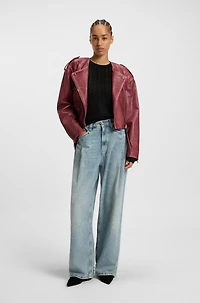 Fine-gauge sweater with knitted structure