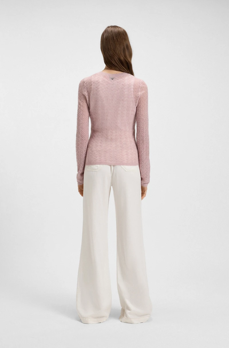 Fine-gauge sweater with knitted structure