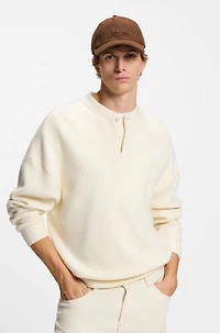 Embroidered-logo cap in baby corduroy