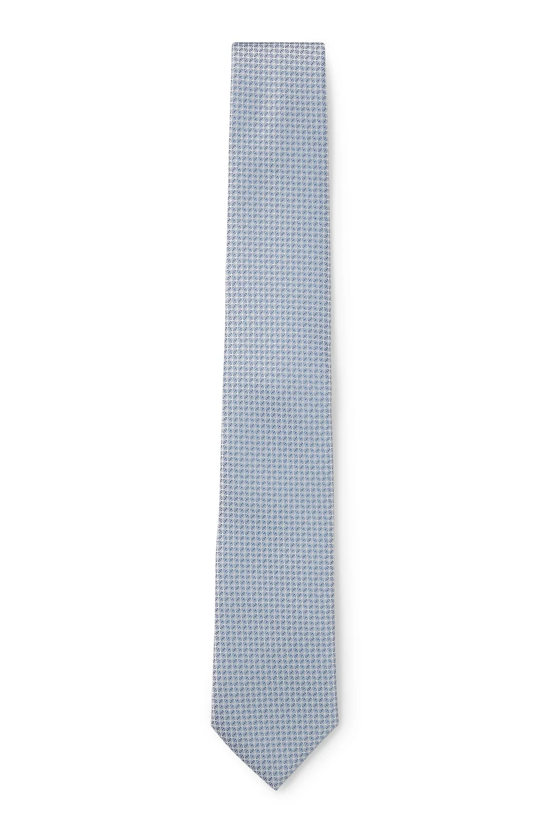Micro-pattern tie in a silk blend