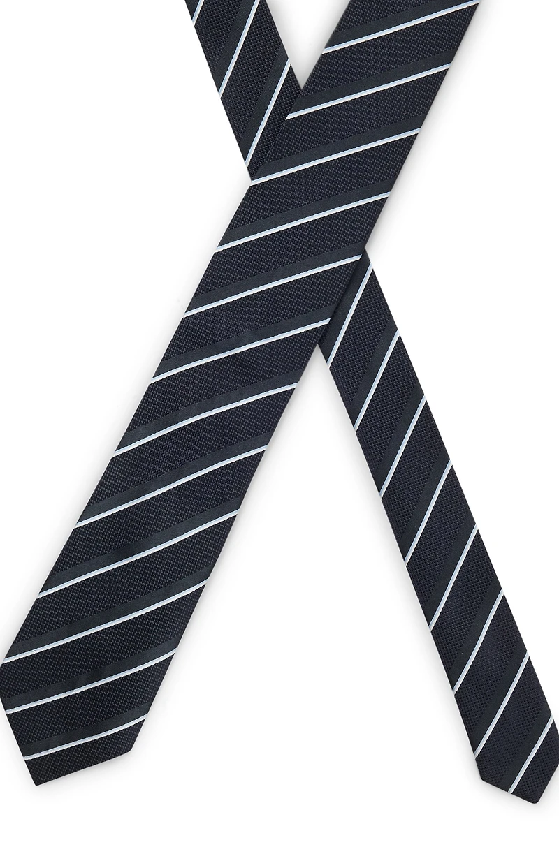 Silk tie with diagonal stripes
