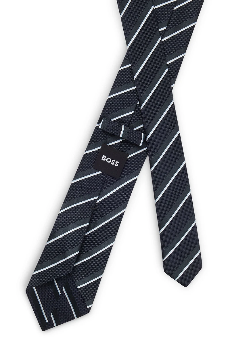 Silk tie with diagonal stripes