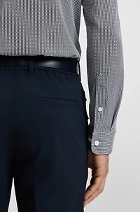 Slim-fit shirt patterned flex-weave fabric