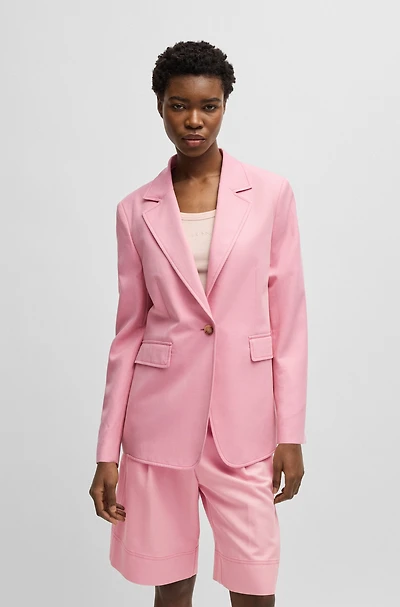 Single-breasted blazer with notch lapels