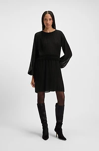 Smocked-waistband dress with plissé pleats