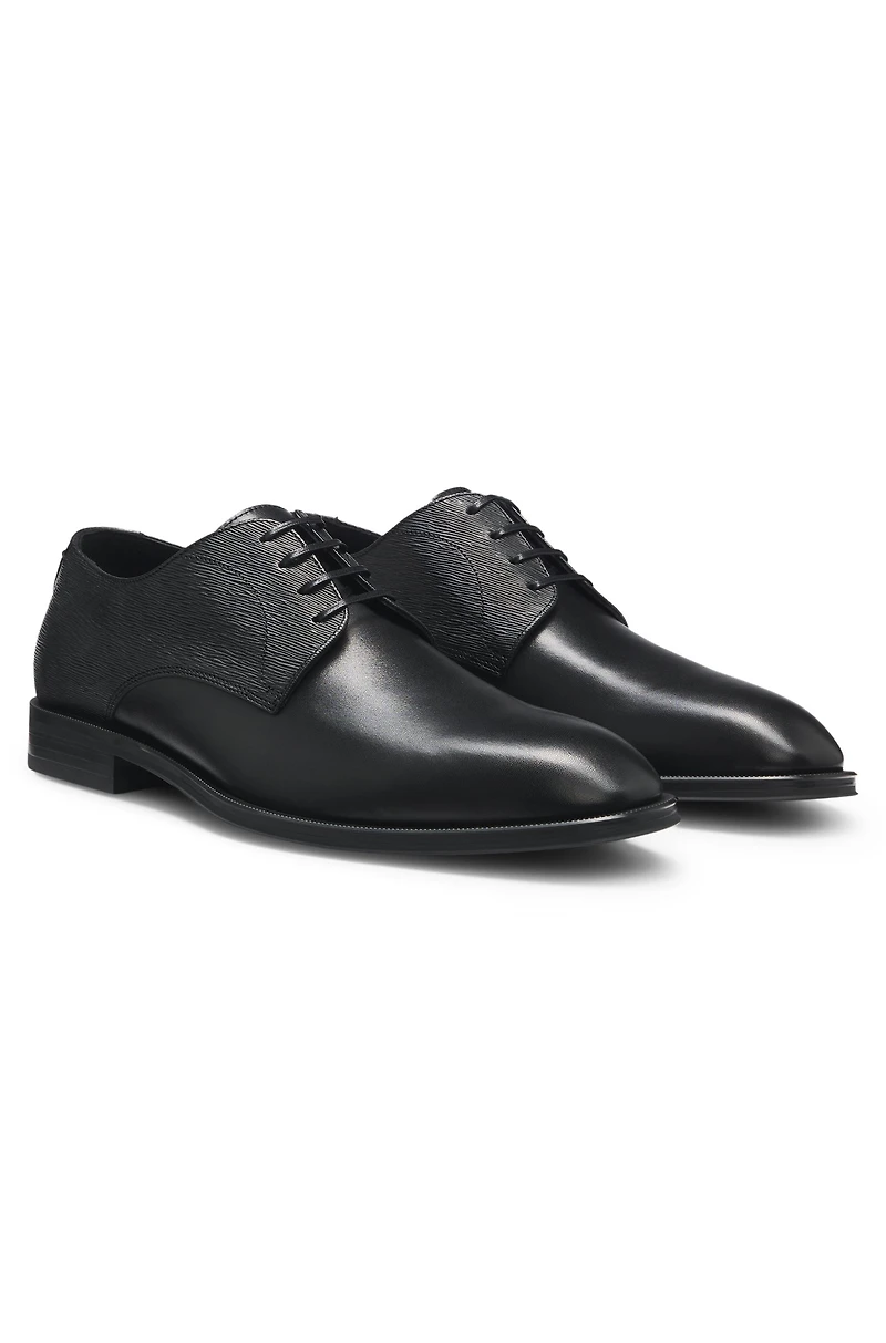 Structured and plain Derby shoes leather